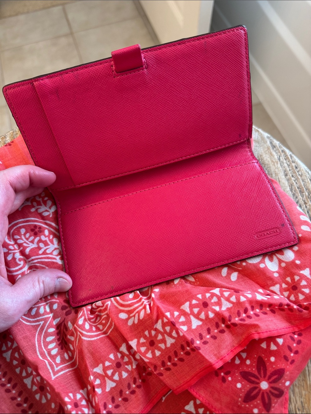 Coach Signature Continental Wallet Checkbook Cover - Picture 3 of 13